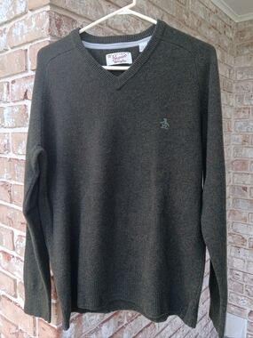 Original Penguin Men's V-Neck Lambswool Sweater in Olive Brown Heather